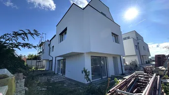 Expose NOCH 1 EINZELHAUS (SCHLÜSSELFERTIG) FREI! 5 ZIMMER/ 3 BADEZIMMER/ 3 TOILETTEN. INKLUSIVE STELLPLATZ.