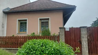 Expose 2413 Edelstal - großes, schönes Grundstück mit altem Haus mitten im Zentrum