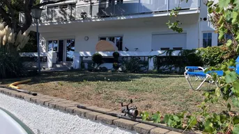 Expose Dreifamilienhaus mit eigenem Seezugang in Leopoldsdorf bei Wien.