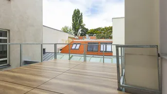 Expose NEAR SCHÖNBRUNN PALACE - FULLY RENOVATED PERIOD APARTMENT WITH TERRACE