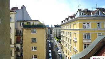 Expose Beim Karmelitermarkt - sanierungsbedürftige Wohnung im Stilaltbau