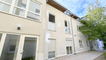 Expose Ideale Anleger- und Starterwohnung: 2 Zimmer im Dachgeschoss mit privater Süd-Ost-Terrasse und Garagenplatz