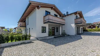 Expose „Exklusives Chalet mit Panoramablick“