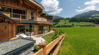 Expose Grüne Luxusoase auf zwei Ebenen
