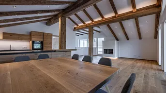 Expose Dachgeschoss-Maisonette über den Dächern von Ellmau