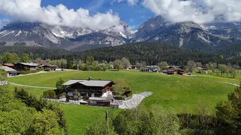 Expose Panorama trifft Potenzial – Exklusives Grundstück am Wilden Kaiser (06374)