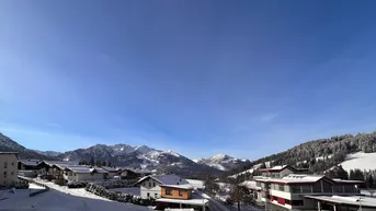 Expose Dachgeschosswohnung mit Panoramablick ( 04212 )