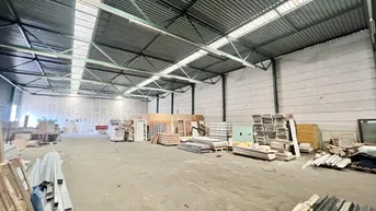 Expose 833 m² Halle (5,50m - 6m) / Werkstatt / Produktion / etc. inkl. 4 Stellplätzen, Gemeinschaftsräumen + Büro (44 m² oder 85 m² extra) zu mieten!