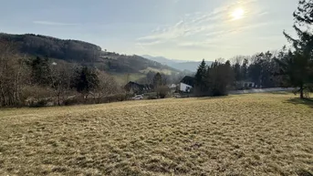 Expose Sonniges Baugrundstück in Hanglage in Stössing/Hochgschaid zu kaufen!
