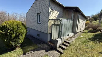 Expose ENTZÜCKENDES EINFAMILIENHAUS IN TRAUMHAFTER GRÜNRUHELAGE IN EICHGRABEN ZU KAUFEN!