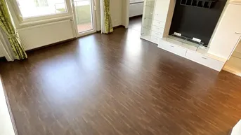 Expose LICHTDURCHFLUTETE CA. 80 m² GROSSE 3-ZIMMER-WOHNUNG MIT BALKON IN GRÜNRUHELAGE VON POTTENSTEIN ZU KAUFEN!