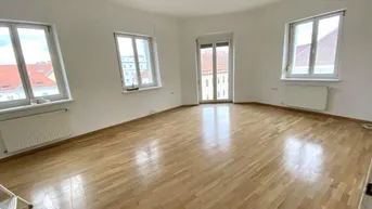 Expose SEHR HELLE, NEU AUSGEMALTE 72m² GROSSE 3-ZIMMER-WOHNUNG MIT LIFT NAHE ZENTRUM UND HAUPTBAHNHOF ZU KAUFEN!