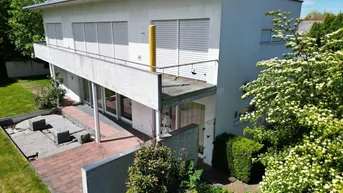 Expose Wohnwert !! - großzügige Villa in Schleißheim bei Wels !