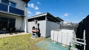 Expose Willkommen im neuen Zuhause – modernes Kohlbacher Eckreihenhaus mit Garten, Pool &amp; Carport!