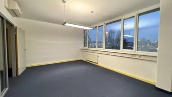 Expose AIRPORT | 168 m² Büro mit Erweiterungsmöglichkeit | MAXGLAN-WEST