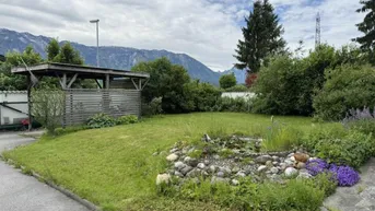 Expose KAUF WALS/Viehhausen - Mitterweg: 104 m² 3-Zimmer-Garten-Wohnung - mit 68 m² Kellerfläche, 38 m² großer Einzelgarage und 511 m² Eigengarten - SANIERUNGSBEDARF