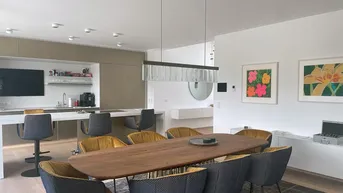 Expose Für Autoliebhaber!215 m² große Penthouse-Maisonette mit XL Sonnenterrasse und 8 Garagenplätzen