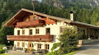Expose Ein Juwel in einzigartiger Lage!Bauernhaus auf 900 m Seehöhe