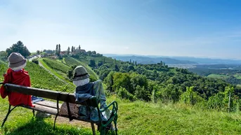 Expose Rarität mit Seltenheitswert - Wein-Idylle in sensationeller Panoramalage in der Südsteiermark!