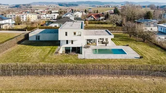 Expose ARCHITEKTENTRAUM MIT WEITLÄUFIGEM GRUNDSTÜCK!Moderne Villa nahe Ried