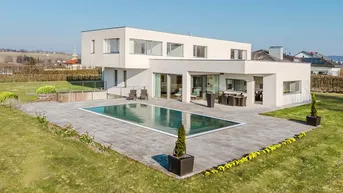 Expose ARCHITEKTENTRAUM MIT WEITLÄUFIGEM GRUNDSTÜCK!Moderne Villa nahe Ried