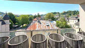 Expose Vollmöbliert - ready to move!Wohnung mit Blick zur Festung und auf die historische Altstadt Salzburgs