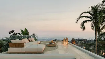 Expose Exklusive High-End Villa mit Dachterrasse und Meerblick nahe der Cala Llombards