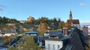 Expose Vollmöbliert - ready to move!Wohnung mit Blick zur Festung und auf die historische Altstadt Salzburgs