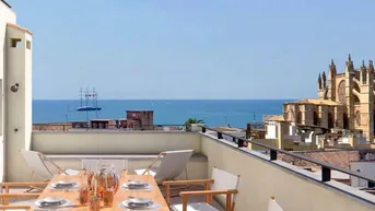 Expose RARIRÄT: Altstadtjuwel in Palmas Zentrum - Wohnung mit Terrasse und Meerblick