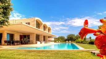 Expose Einzigartige Villa mit spektakulärem Panoramablick und Vermietungslizenz