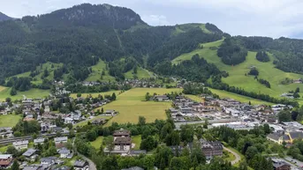 Expose Rarität im Herzen von Kitzbühel – Grundstück mit Altbestand &amp; Potenzial für exklusive Wohnträume