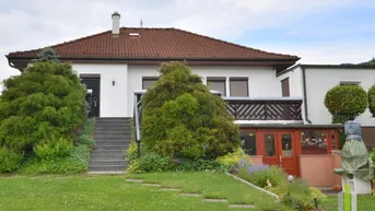 Expose "Ihr grünes Paradies!" Liebevoll gepflegtes Einfamilienhaus mit Vollkeller, Garage und 953 m² Grundstück!