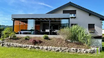 Expose Traumhaftes EFH mit Pool und Garage auf großem Grundstück