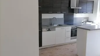 Expose Großzügige Wohnung mit Loggia und Parkplatz