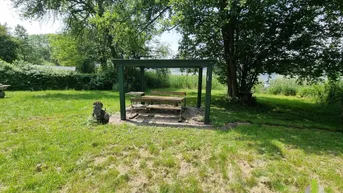 Expose Seegrundstück mit Steg, Boje &amp; Weinfass-Schlafplatz – direkt am Obertrumer See!