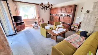 Expose Ein- bis Zweifamilienhaus mit Garage aus den 70ern