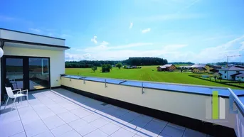 Expose Beeindruckende 3 Zimmerwohnung mit großer Dachterrasse, Carportplatz und Stellplatz