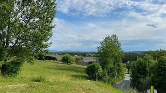 Expose Grundstück mit Altbestand und Traumaussicht in ruhiger Lage
