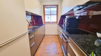 Expose Charmante 3-Zimmer-Dachgeschoß-Wohnung mit Balkon, Tiefgarage und bester Lage in Obertrum