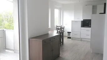 Expose Tolle Wohnung mit Loggia und Parkplatz