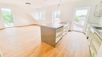 Expose Erstbezug über den Dächern – 2-Zimmer-Dachgeschosswohnung mit zwei Balkonen &amp; Stil