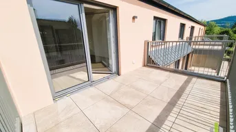Expose Erstbezug! Moderne 2-Zi.-Dachgeschoß-Wohnung mit großen Balkon