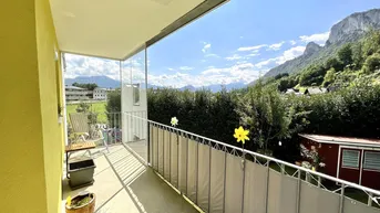 Expose Elegante 3-Zi.-Wohnung mit Terrassen-Eckbalkon, Carport + 2 KFZ-Stellplätze
