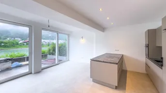 Expose RENOVIERTE 2-ZIMMER-TERRASSENWOHNUNG MIT BLICK ZUR SALZACH