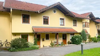 Expose FAMILIENFREUNDLICHES REIHENHAUS AM GRÜNLAND
