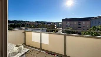 Expose WOHNEN IN PERG - 3 ZIMMER WOHNUNG IN ZENTRUMSNÄHE MIT BALKON