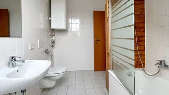 Expose SOMMERAKTION 2 MONATE MIETFREI - 2 ZIMMER WOHNUNG DIREKT IM ORT