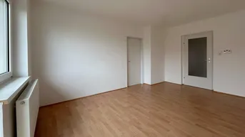 Expose WOHNEN IN PREGARTEN - 3 ZIMMER WOHNUNG MIT BALKON UND PARKPLATZ