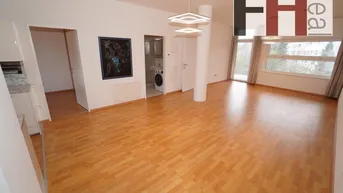 Expose Helles, modernes Apartment mit großer Loggia und Parkplätzen
