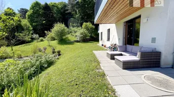Expose Exquisite Wohnung in luxuriöser Anlage, großer Eigengarten, Wellness- und Fitnessraum, Outdoorpool !